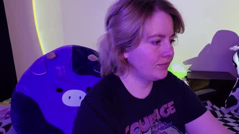 Snapshot of internetfairy_xo chatting on January 19, 3:10 pm Faye online show from January 19, 3:10 pm