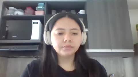 Iris 3 online show from October 20, 1:44 pm