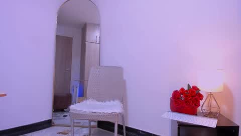 Snapshot of intime_zone chatting on October 16, 7:59 pm Pantyhose Queen online show from October 16, 7:59 pm