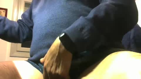 Snapshot of investigator310 chatting on February 19, 11:25 pm investigator310 online show from February 19, 11:25 pm