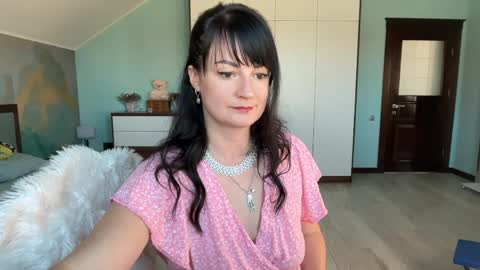 iracherrynow online show from April 5, 10:12 am