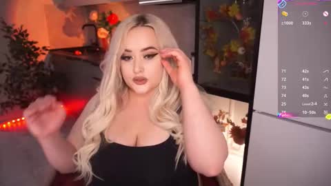 Snapshot of irena_barr18 chatting on November 12, 5:46 pm Irena Barr online show from November 12, 5:46 pm