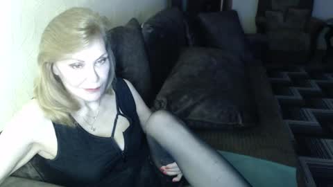 irenalegs online show from April 27, 4:10 am