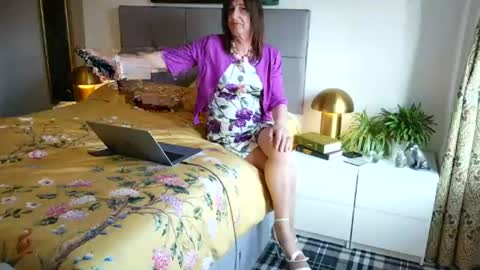 Snapshot of ireneadlerxd chatting on July 12, 5:37 pm Irena Adler online show from July 12, 5:37 pm