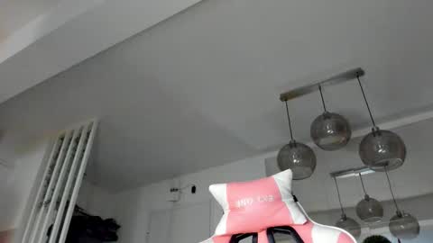 Snapshot of irenevon chatting on October 25, 4:53 am Ir s room online show from October 25, 4:53 am