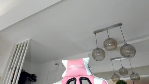 Snapshot of irenevon chatting on November 18, 4:28 am Ir s room online show from November 18, 4:28 am