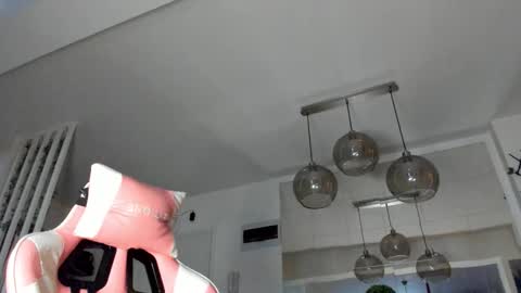 Snapshot of irenevon chatting on November 29, 6:38 am Ir s room online show from November 29, 6:38 am