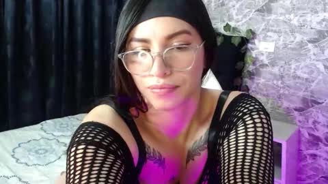 Snapshot of iriina_hotbusty chatting on November 22, 11:48 pm Irina online show from November 22, 11:48 pm