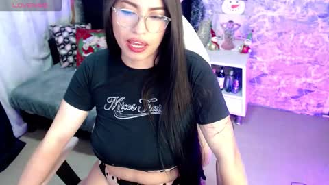 Snapshot of iriina_hotbusty chatting on December 19, 11:01 pm Irina online show from December 19, 11:01 pm