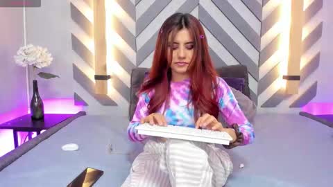 Snapshot of iriis_rosse chatting on September 12, 4:29 pm Iris Rosse online show from September 12, 4:29 pm