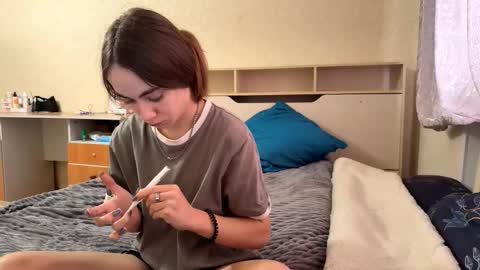 Evie online show from October 14, 9:32 am