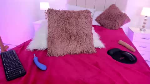 Snapshot of irinatanned chatting on March 8, 5:33 pm IRINA online show from March 8, 5:33 pm