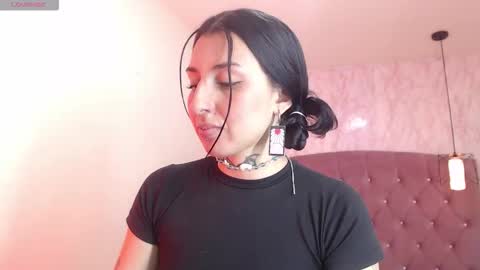 iris_77 online show from October 23, 5:01 pm