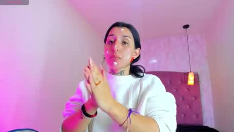 iris_77 online show from November 13, 6:07 pm