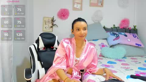 Snapshot of iris_evans__ chatting on December 21, 4:14 pm iris online show from December 21, 4:14 pm