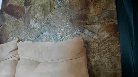 Iris  online show from March 12, 1:50 pm