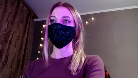 Lily online show from February 19, 4:03 pm