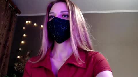 Lily online show from April 29, 5:41 pm