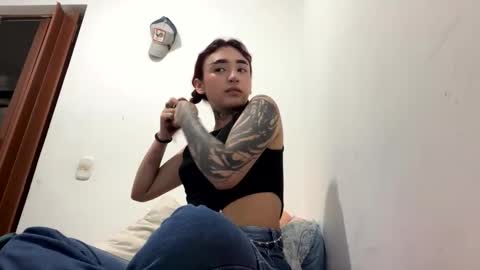 Snapshot of iris_magic_ chatting on January 15, 2:49 am Iris online show from January 15, 2:49 am