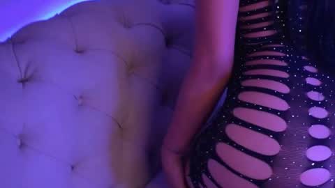 Iris online show from February 22, 9:04 pm