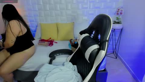 Snapshot of iris_torrez chatting on July 22, 12:19 pm Iris online show from July 22, 12:19 pm