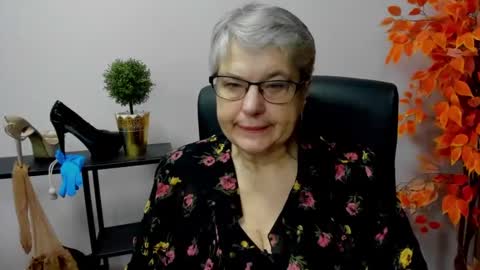 Snapshot of iris_xdesire chatting on January 9, 7:21 am I R I S online show from January 9, 7:21 am