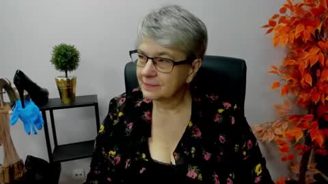 Snapshot of iris_xdesire chatting on January 13, 7:11 am I R I S online show from January 13, 7:11 am