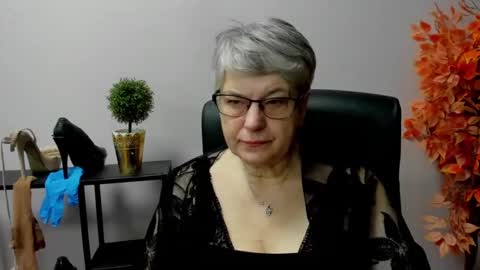 Snapshot of iris_xdesire chatting on March 4, 7:30 am I R I S online show from March 4, 7:30 am