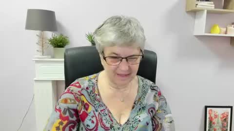 I R I S online show from June 22, 6:10 am