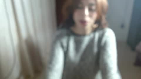 irisarellano_ online show from June 17, 1:01 pm