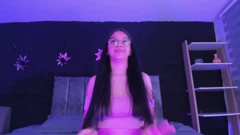 Iris Fyre  online show from April 24, 12:29 pm