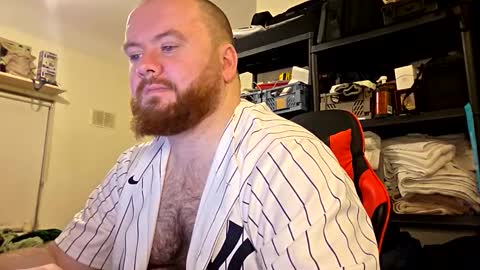 Snapshot of irishdaddy24 chatting on November 7, 5:35 pm twitter theirishman205 online show from November 7, 5:35 pm