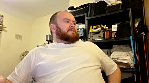 Snapshot of irishdaddy24 chatting on November 24, 5:34 pm twitter theirishman205 online show from November 24, 5:34 pm