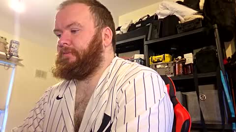 twitter theirishman205 online show from December 20, 10:33 am