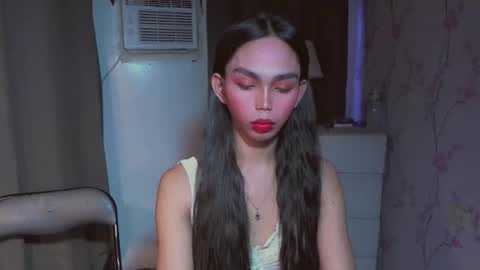 IRISH AND TRIXIE online show from March 15, 2:28 am