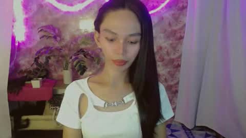 IRISH AND TRIXIE online show from June 7, 8:56 pm