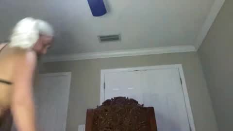 Irispink1 online show from December 20, 12:40 am