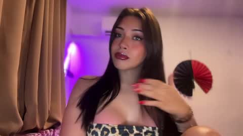 iriss_fox online show from June 18, 11:14 am