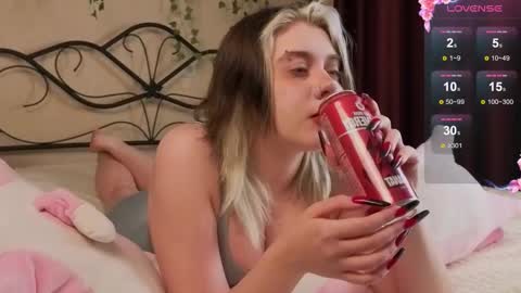 Snapshot of irissocute chatting on September 21, 8:05 am I am Cutie Iris3 online show from September 21, 8:05 am