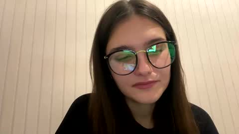 Snapshot of irisss31 chatting on December 7, 4:03 pm irisss31 online show from December 7, 4:03 pm