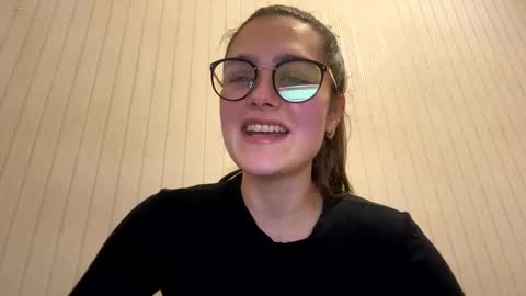 Snapshot of irisss31 chatting on January 16, 7:31 pm irisss31 online show from January 16, 7:31 pm