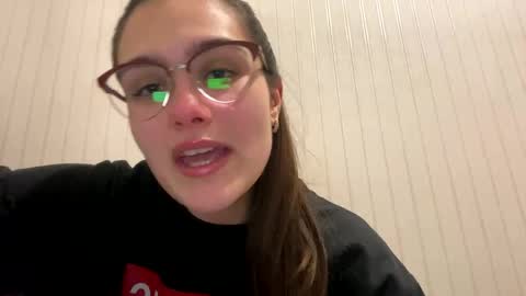 Snapshot of irisss31 chatting on February 6, 7:07 pm irisss31 online show from February 6, 7:07 pm