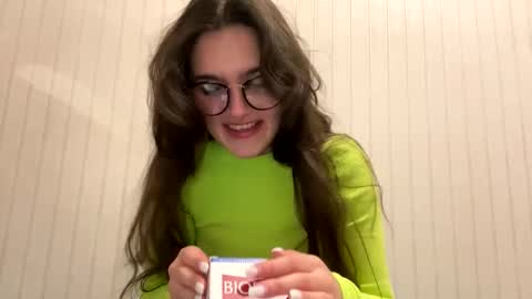 Snapshot of irisss31 chatting on March 3, 7:06 pm irisss31 online show from March 3, 7:06 pm