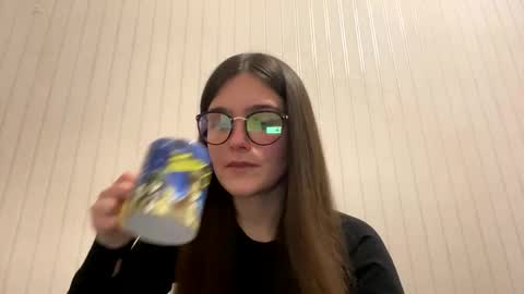 Snapshot of irisss31 chatting on March 4, 5:03 pm irisss31 online show from March 4, 5:03 pm