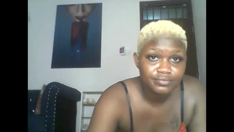 Snapshot of iron_bree chatting on December 21, 2:30 am iron_bree online show from December 21, 2:30 am