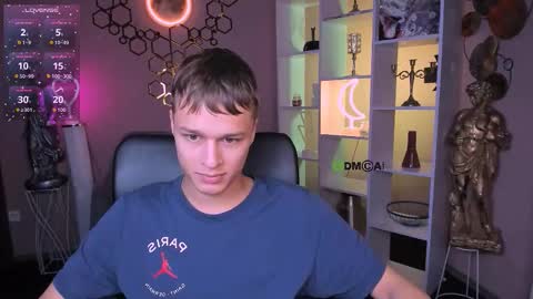Snapshot of iron_fang1 chatting on October 17, 9:23 am iron online show from October 17, 9:23 am
