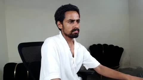 Snapshot of ironcharm4455 chatting on June 18, 6:34 pm Naveed online show from June 18, 6:34 pm