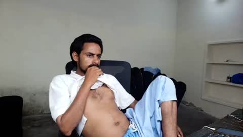 Snapshot of ironcharm4455 chatting on July 9, 6:01 pm Naveed online show from July 9, 6:01 pm