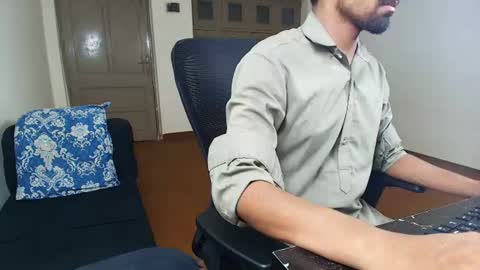 Snapshot of ironcharm4455 chatting on July 24, 6:28 pm Naveed online show from July 24, 6:28 pm