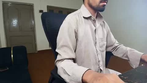 Snapshot of ironcharm4455 chatting on July 25, 6:05 pm Naveed online show from July 25, 6:05 pm